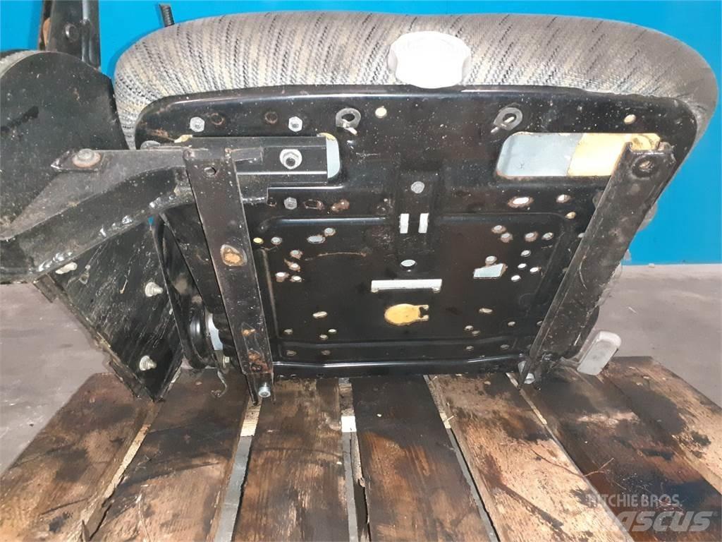 New Holland TX68 Cabine si interior