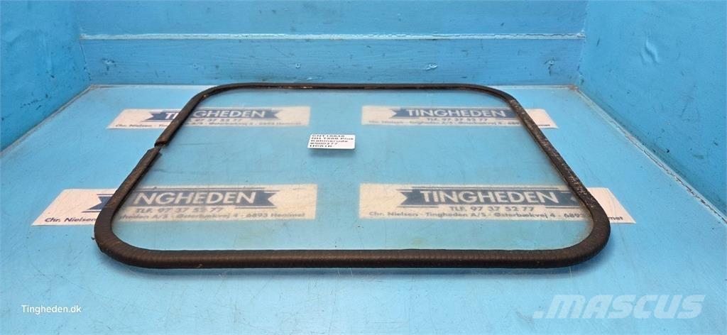 New Holland TX68 Cabine si interior