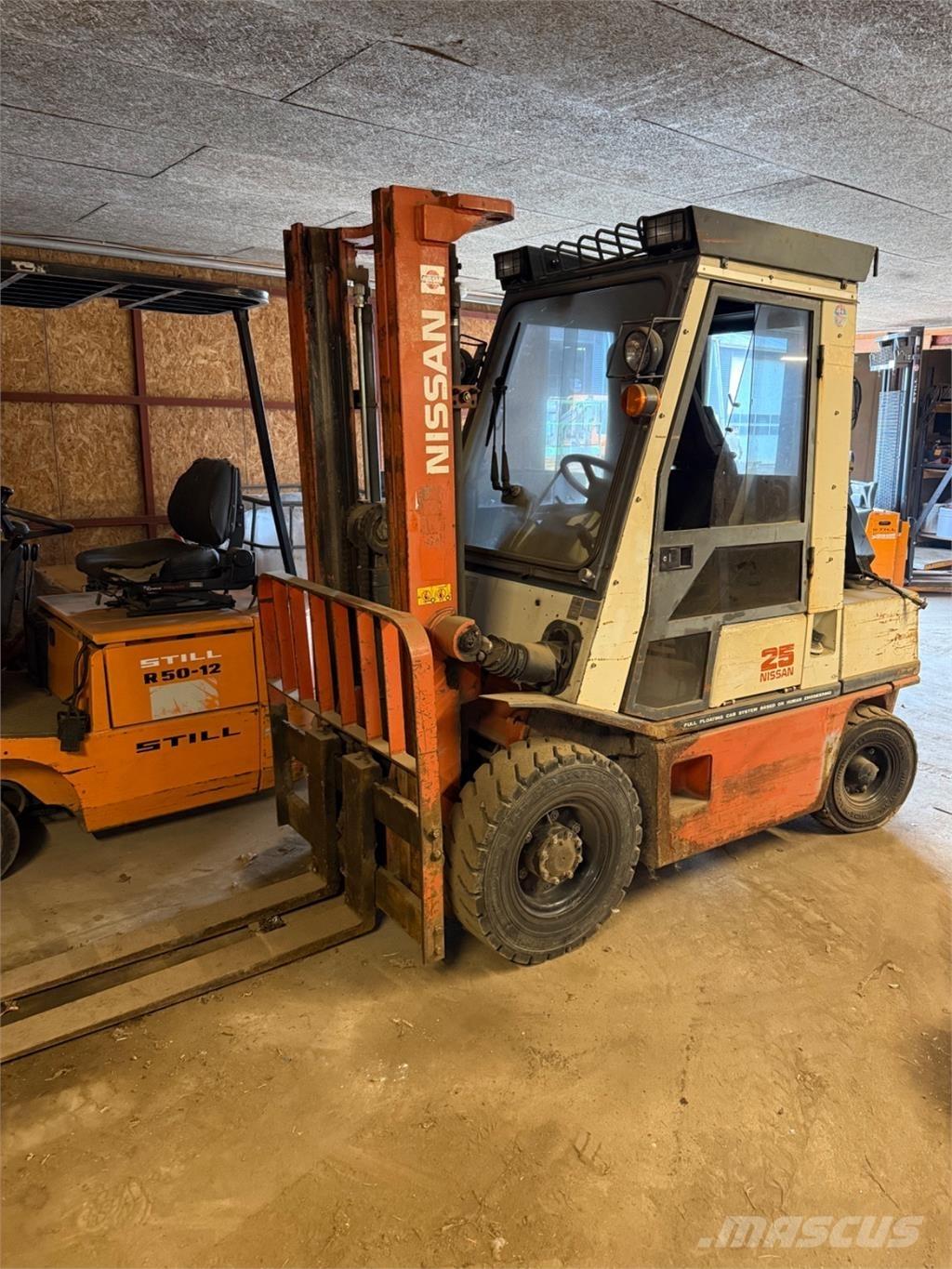 Nissan FG25 Stivuitor GPL