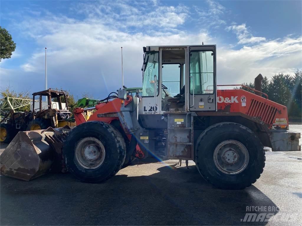 O&K L20 Incarcator pe pneuri