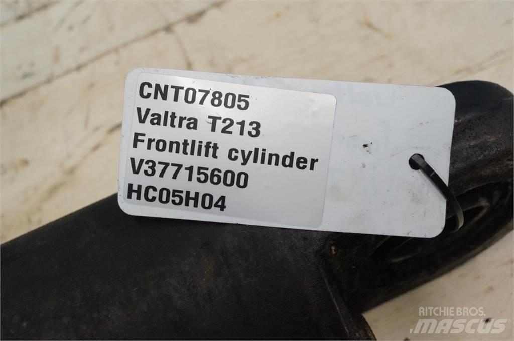 Valtra T213 Accesorii încarcatoare frontale