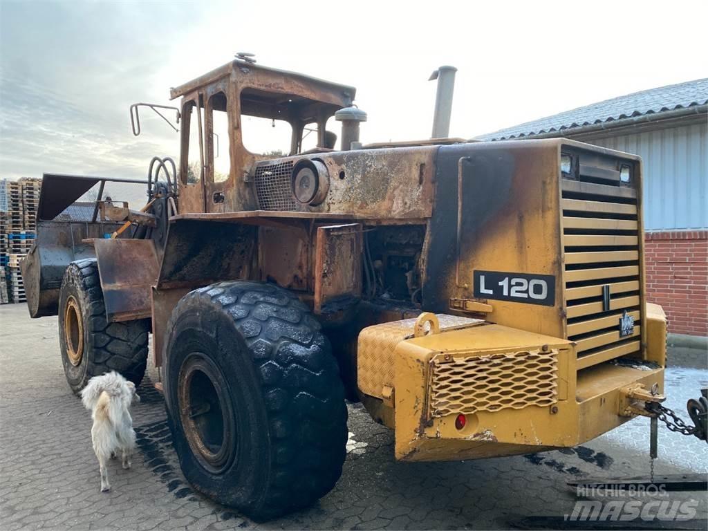 Volvo L120 Incarcator pe pneuri