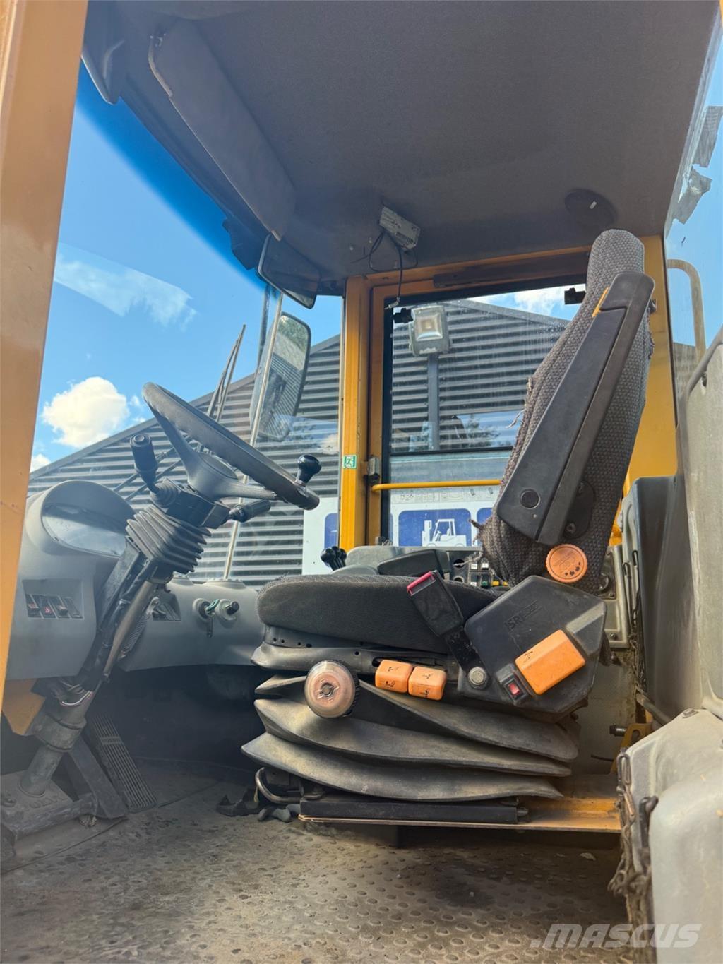 Volvo L90E Incarcator pe pneuri