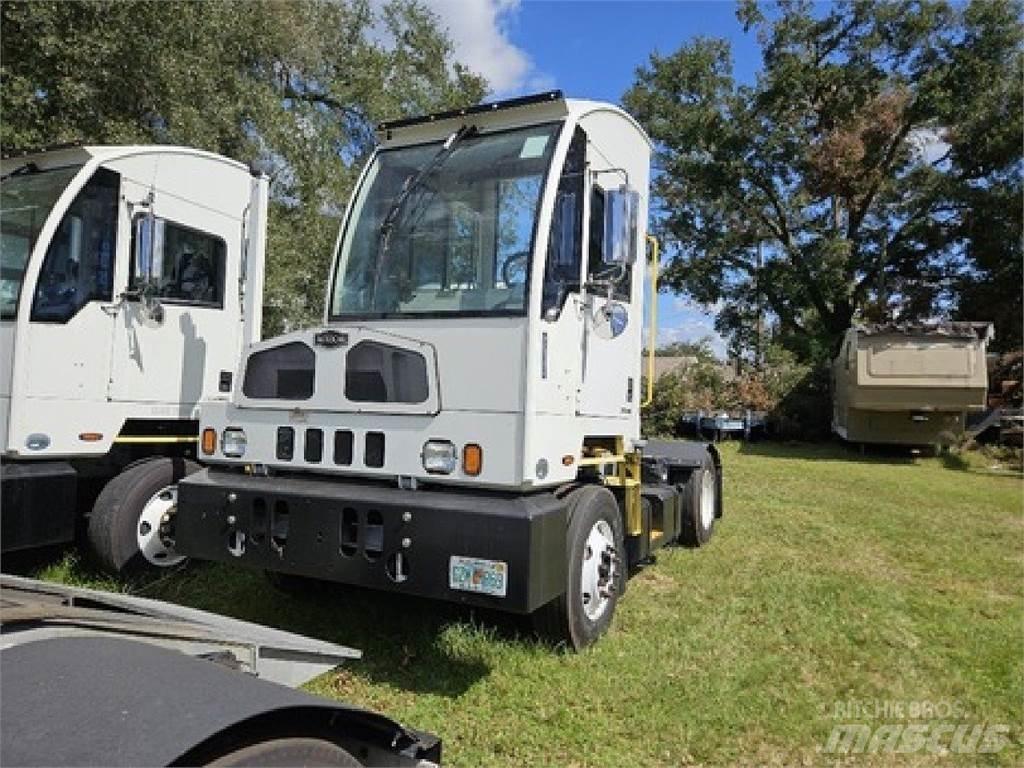 Autocar ACTT42 Adaptor terminal