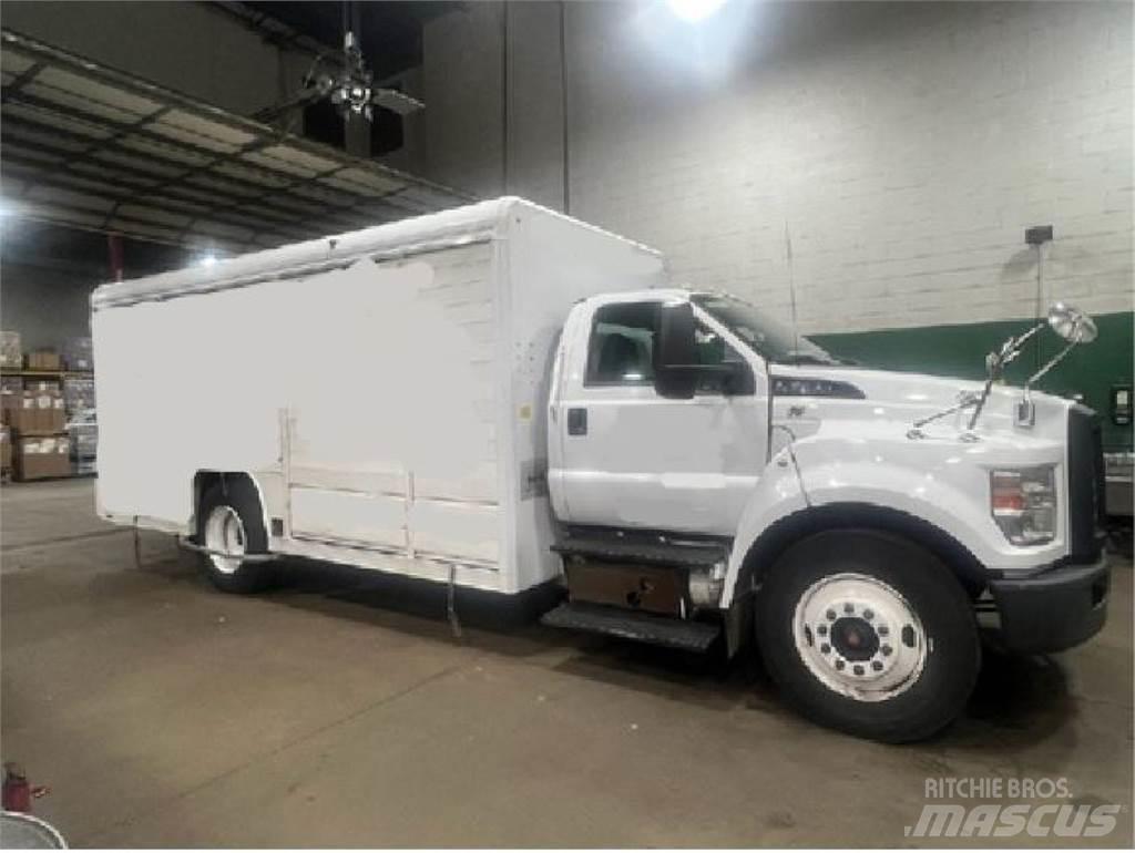 Ford F650 Camioane transport bauturi