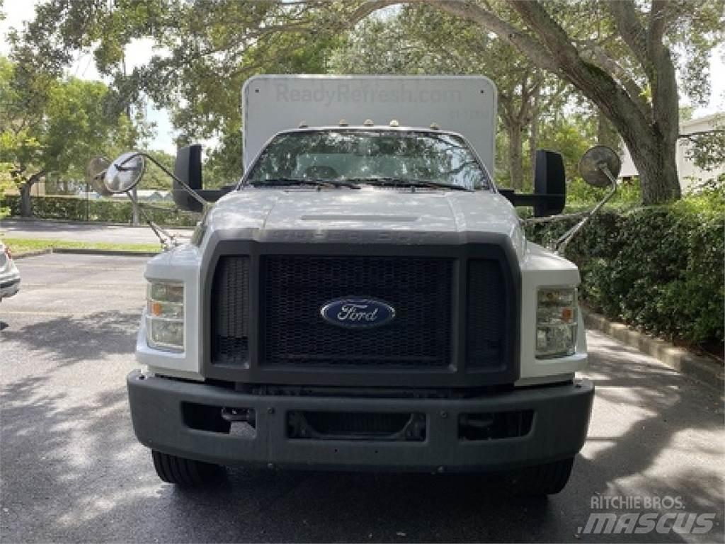 Ford F650 Camioane transport bauturi