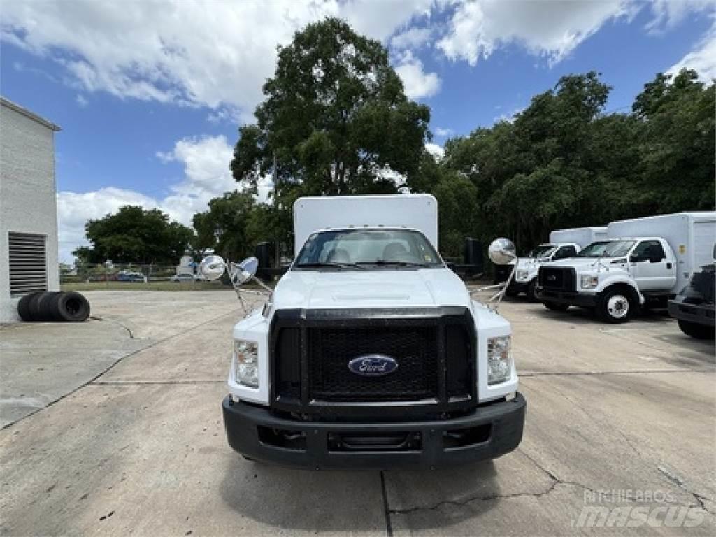 Ford F650 Camioane transport bauturi