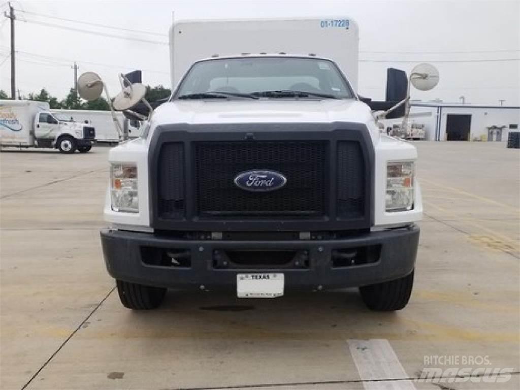 Ford F650 Camioane transport bauturi