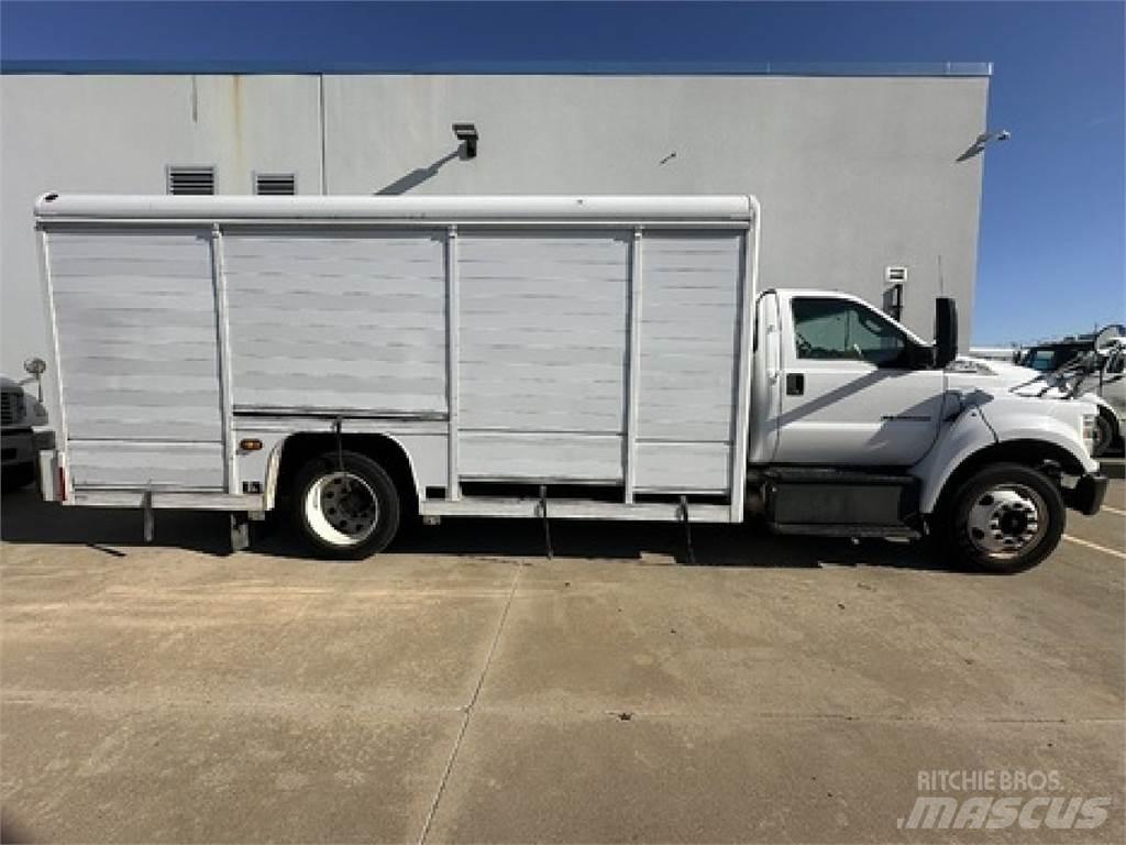 Ford F650 Camioane transport bauturi