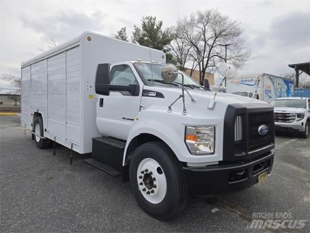 Ford F650 Camioane transport bauturi