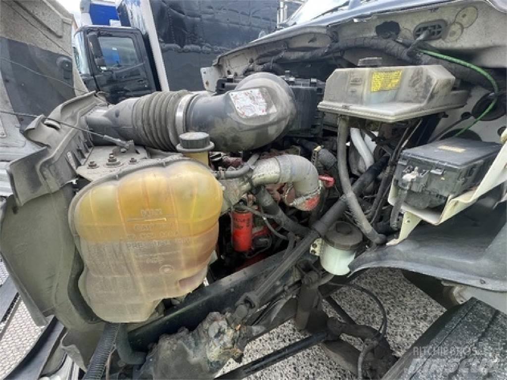 Ford F750 Camioane transport bauturi
