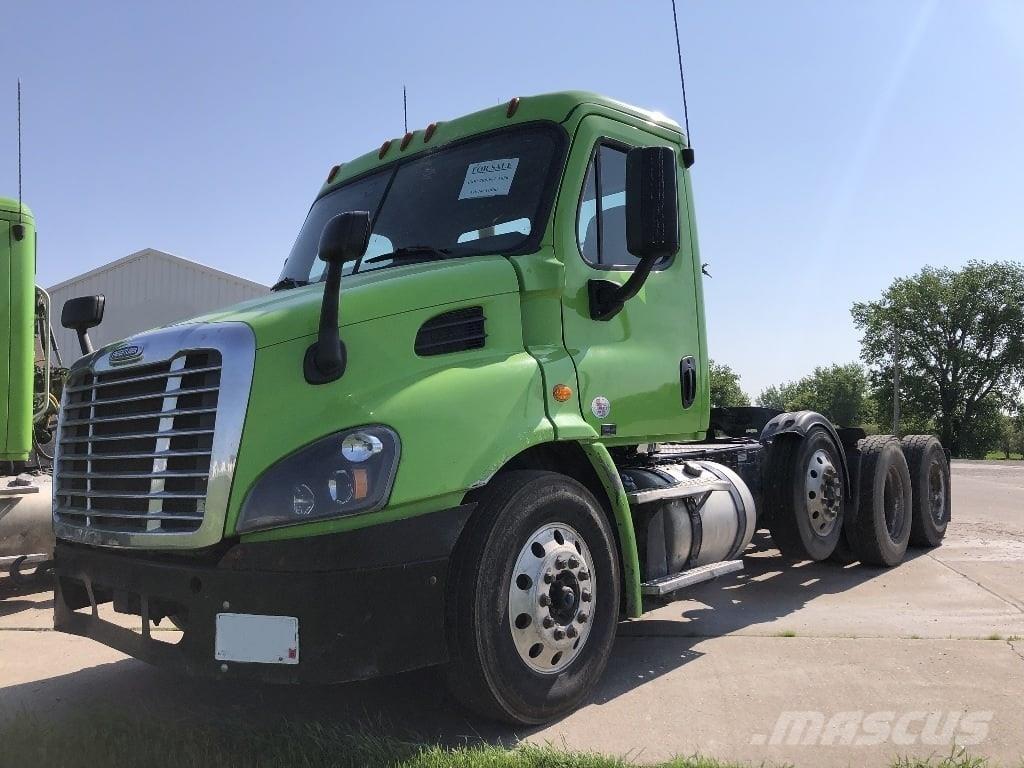 Freightliner CA113 Autotractoare