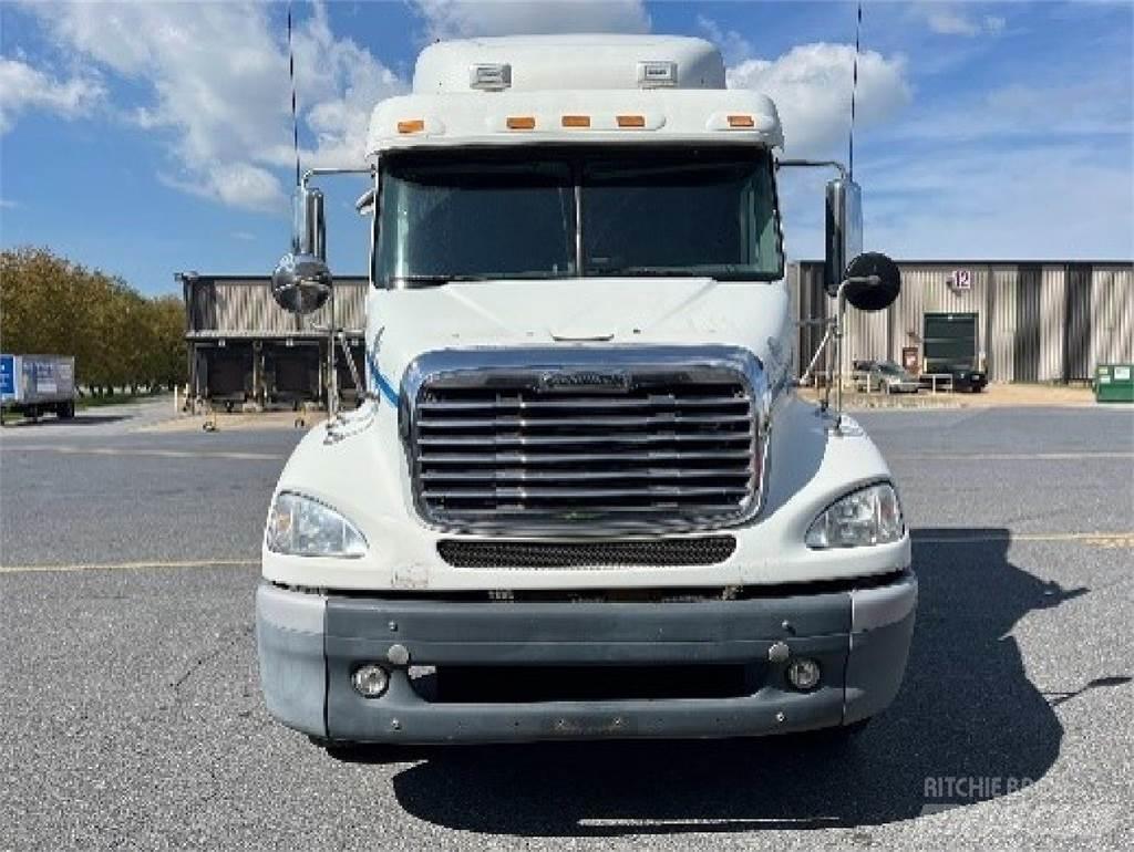 Freightliner CL112 Autotractoare