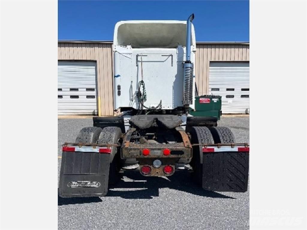 Freightliner CL112G Autotractoare