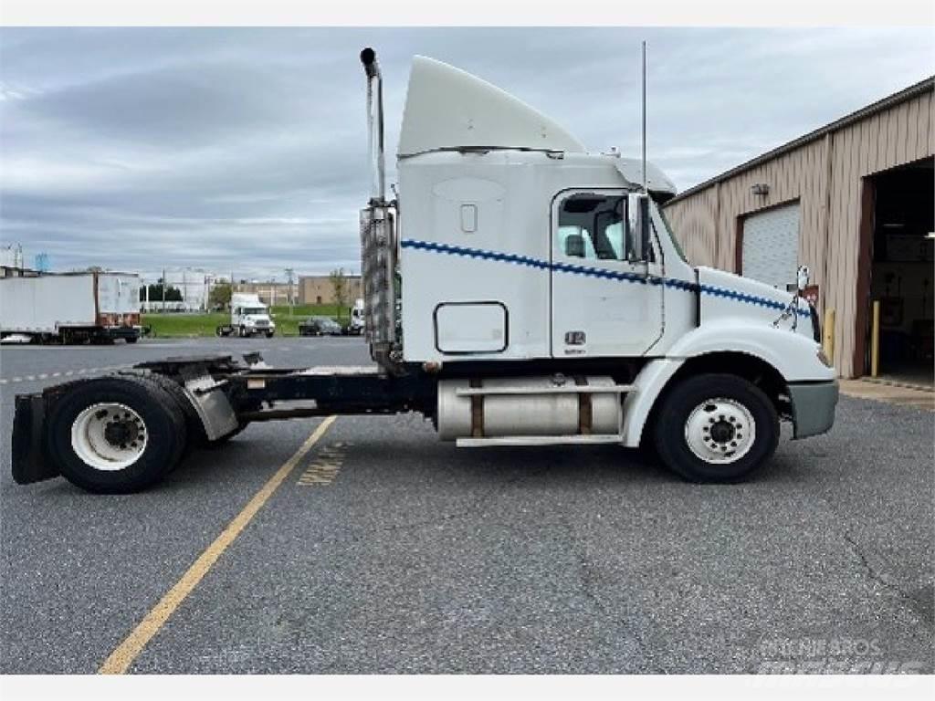 Freightliner CL112G Autotractoare