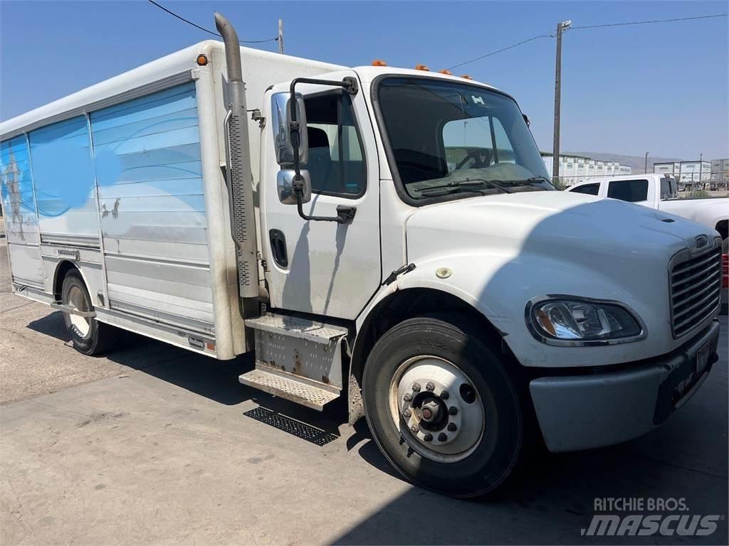 Freightliner M2 Camioane transport bauturi