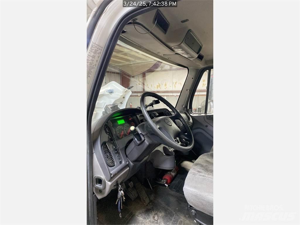 Freightliner M2 Camion cu control de temperatura