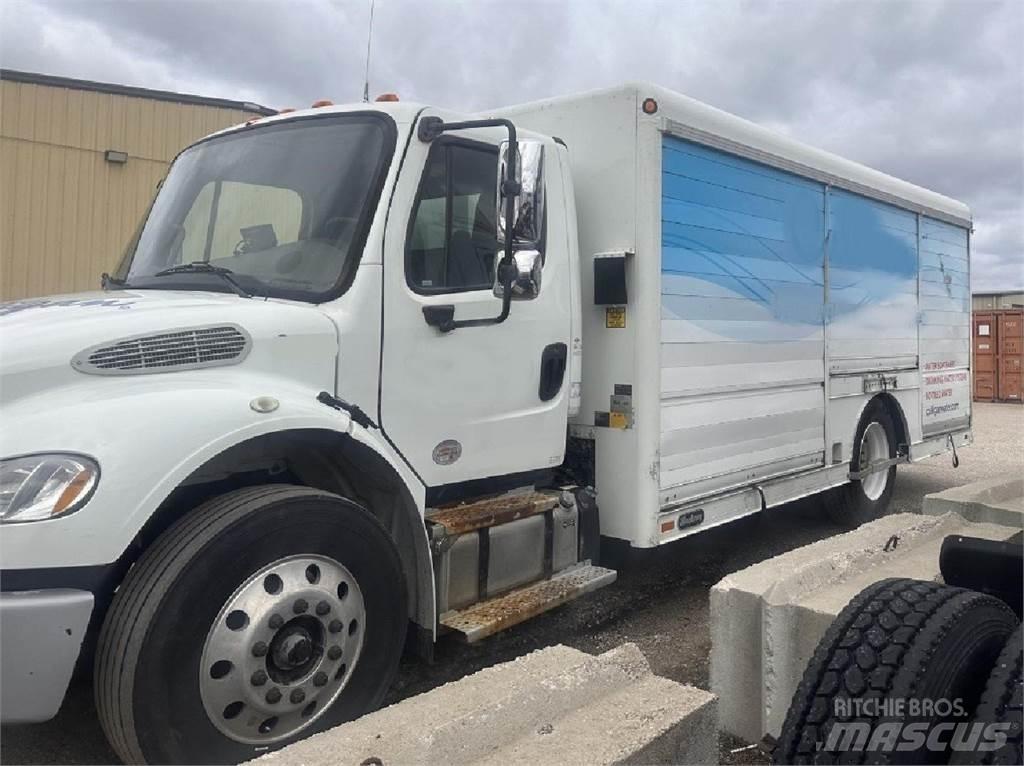 Freightliner M2 Camioane transport bauturi