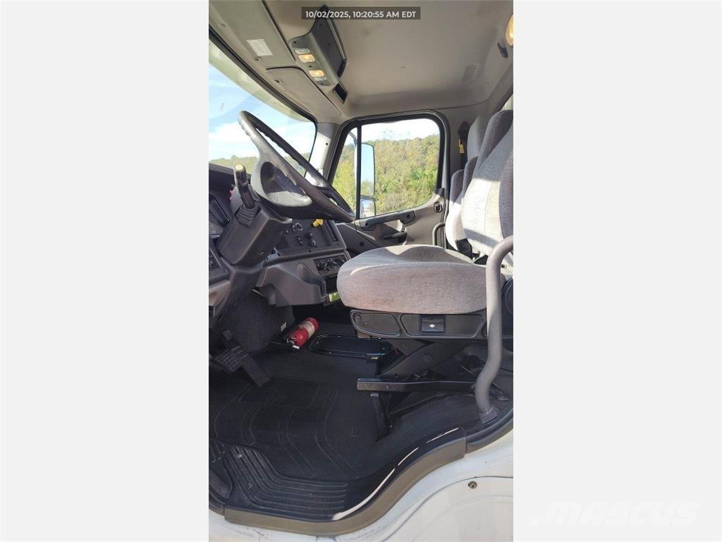 Freightliner M2 Camion cu control de temperatura