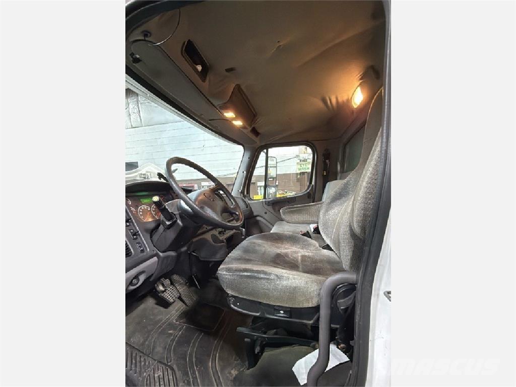 Freightliner M2 Camion cu control de temperatura