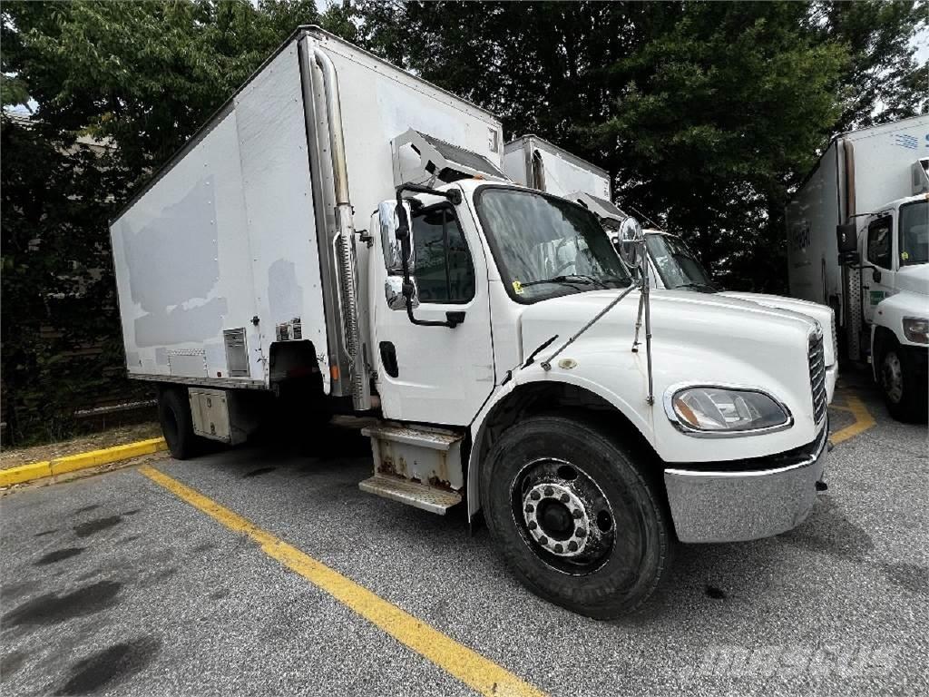 Freightliner M2-106 Autocamioane