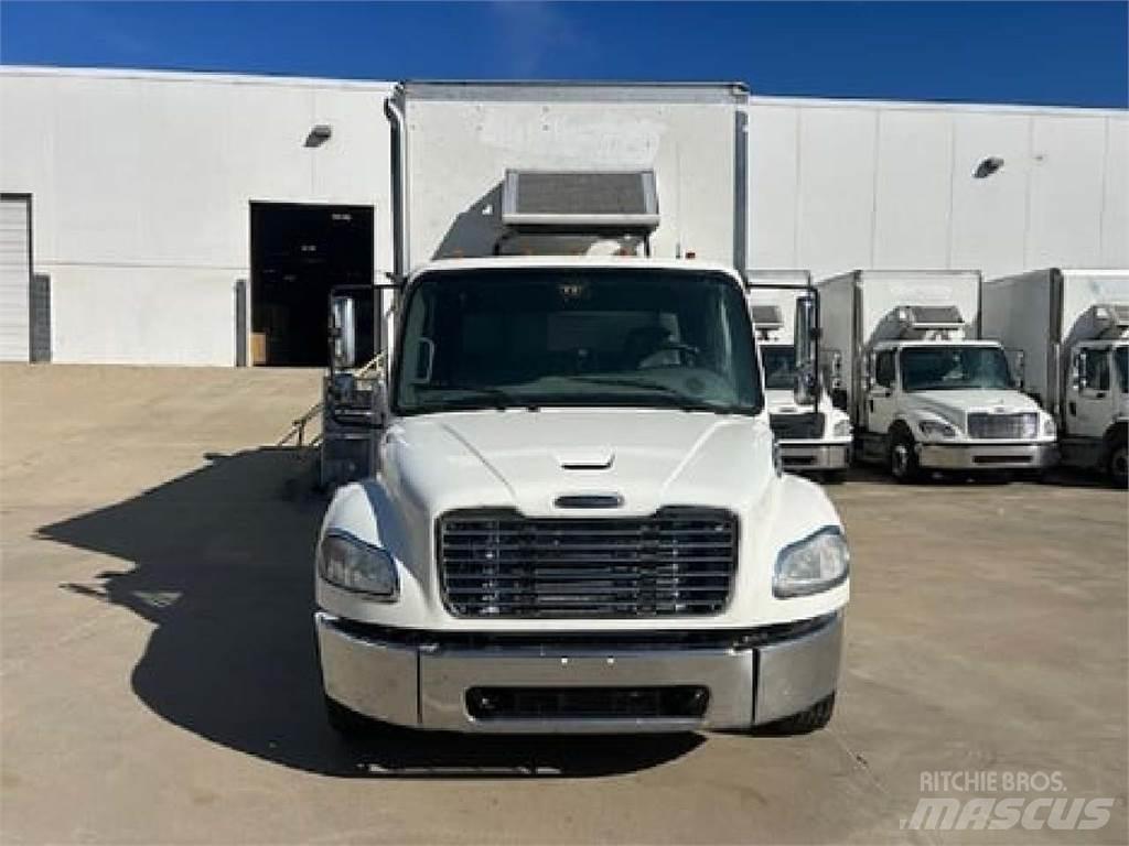 Freightliner M2-106 Autocamioane