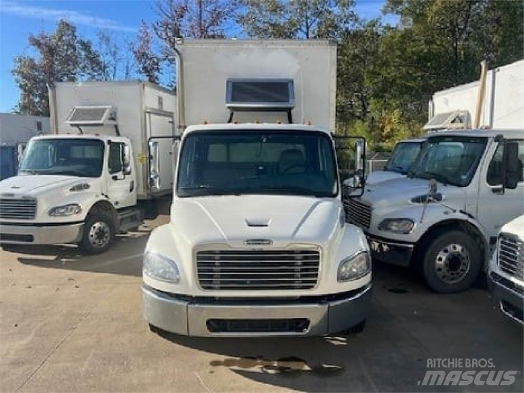Freightliner M2-106 Autocamioane