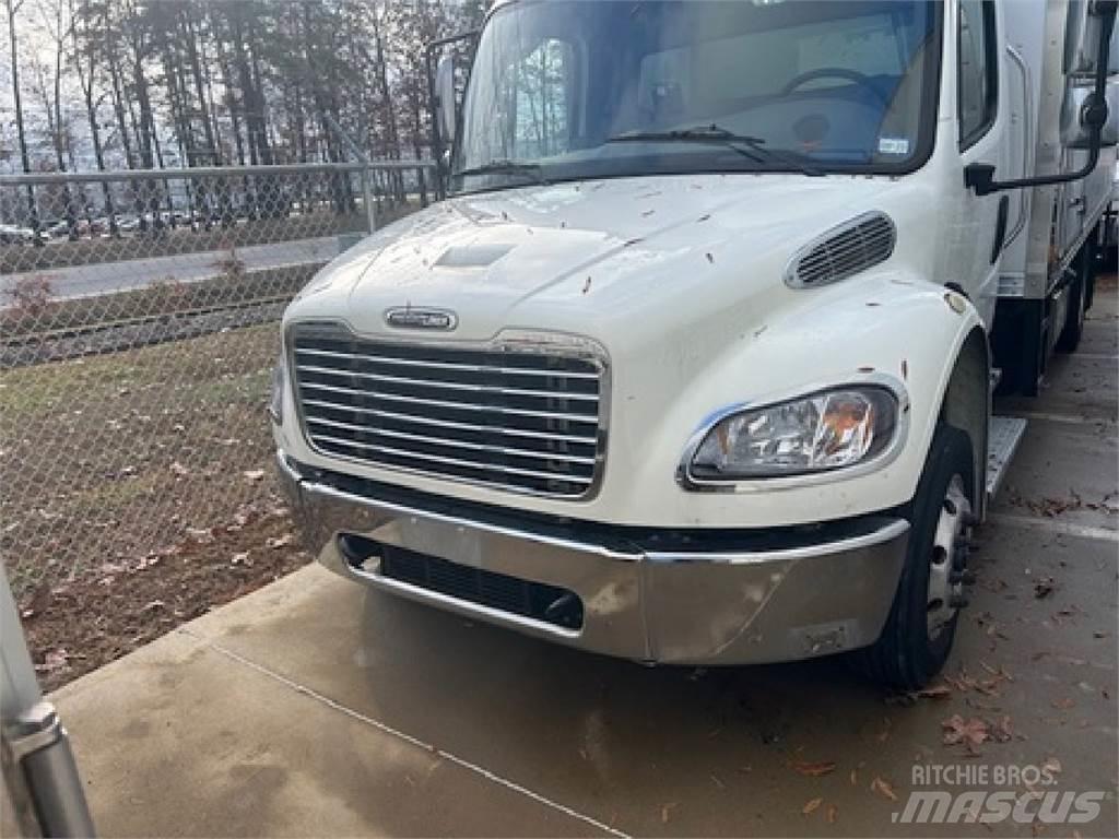 Freightliner M2-106 Autocamioane