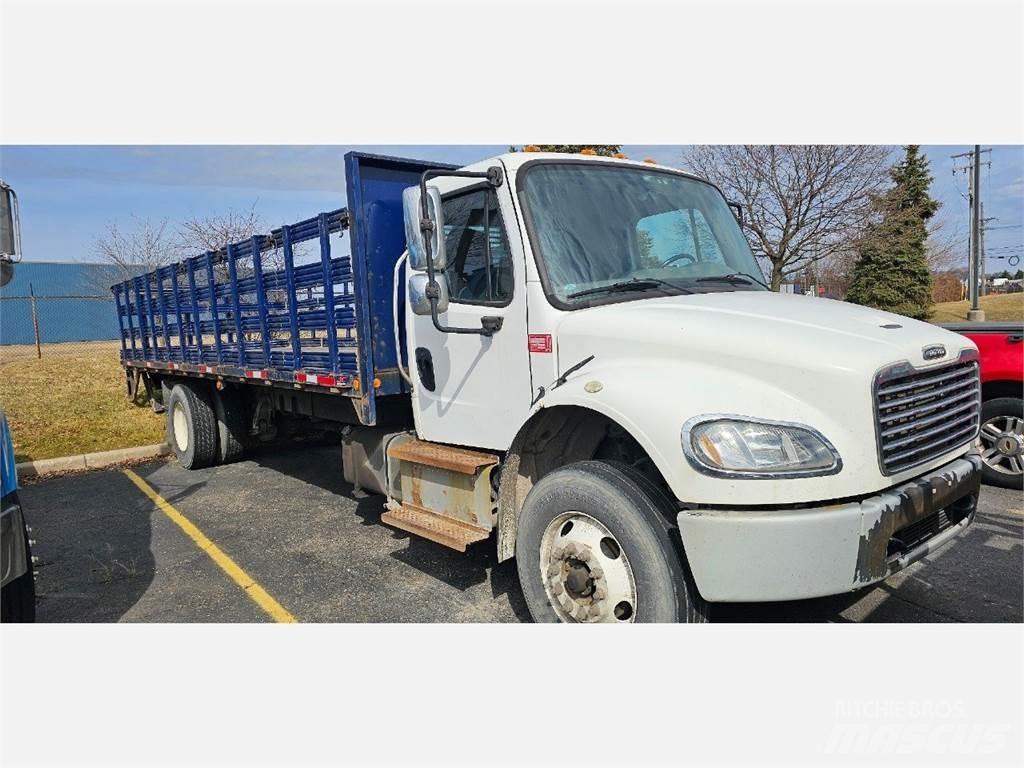 Freightliner M2 106 Camioane platforma/prelata