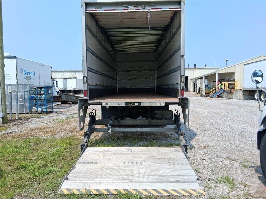 Freightliner M2-106 Autocamioane