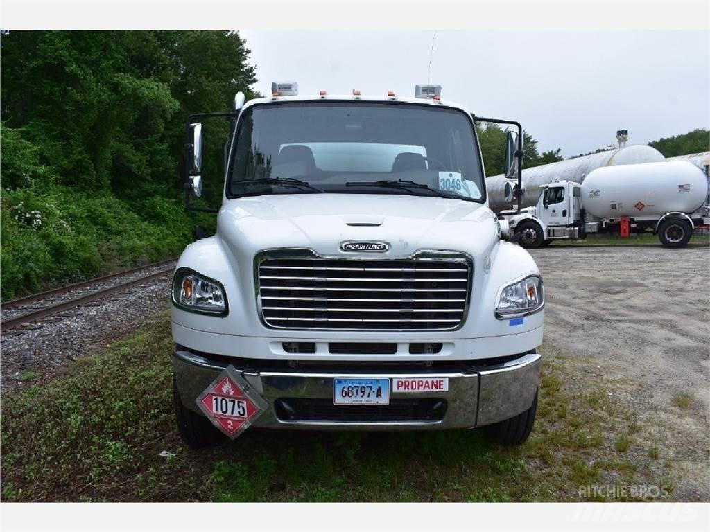 Freightliner M2-106 Altele