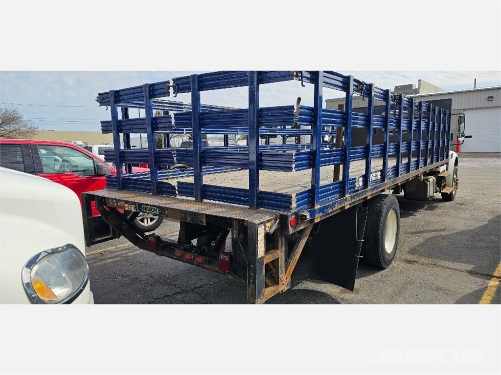 Freightliner M2 106 Camioane platforma/prelata