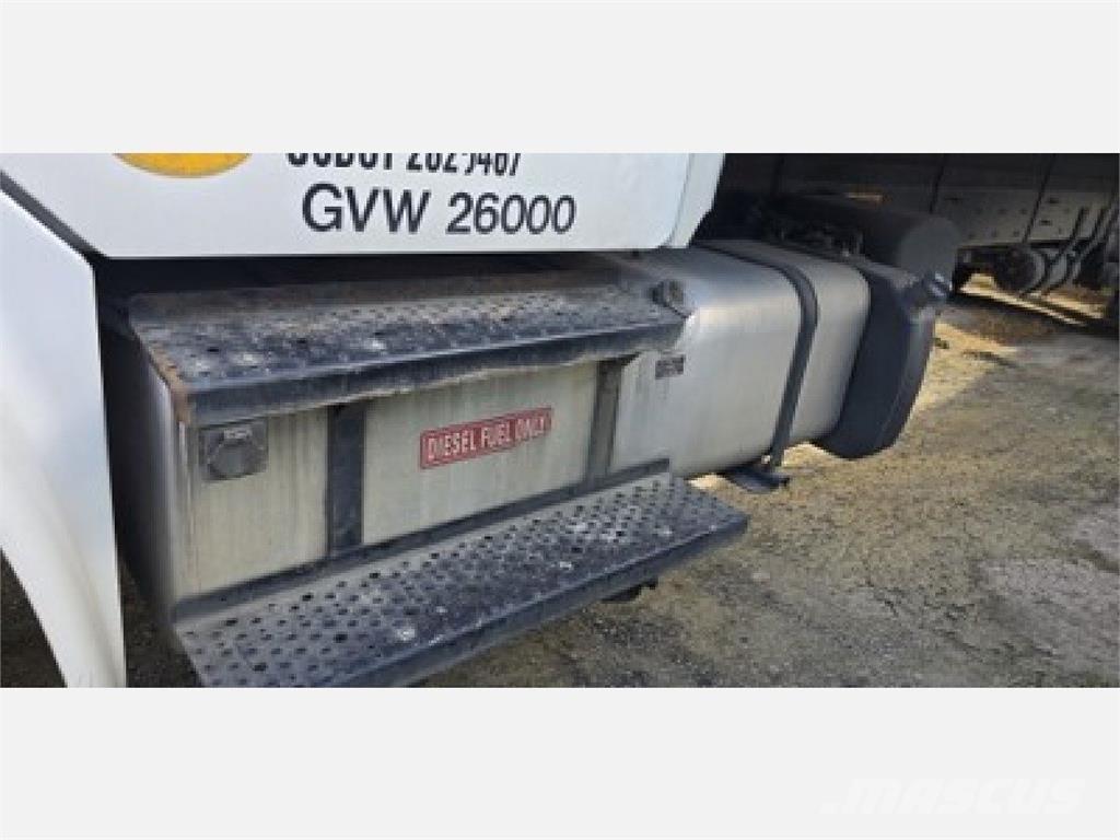 Freightliner M2 106 Autocamioane