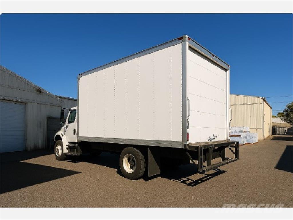 Freightliner M2 106 Autocamioane