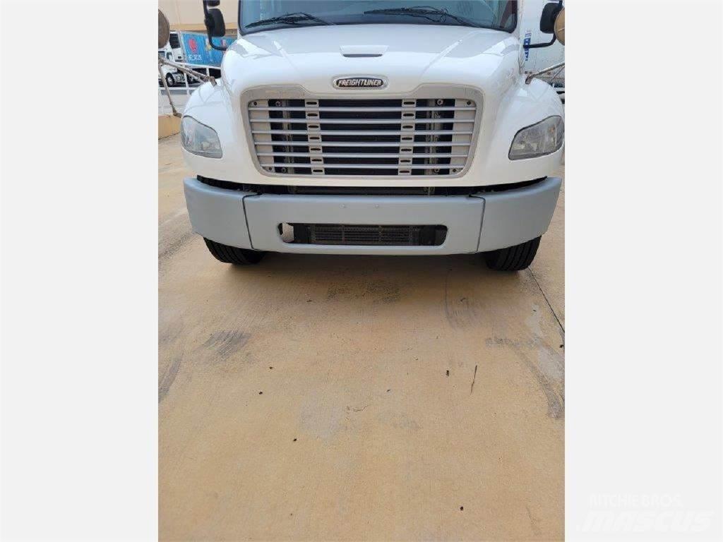 Freightliner M2106 Camioane transport bauturi
