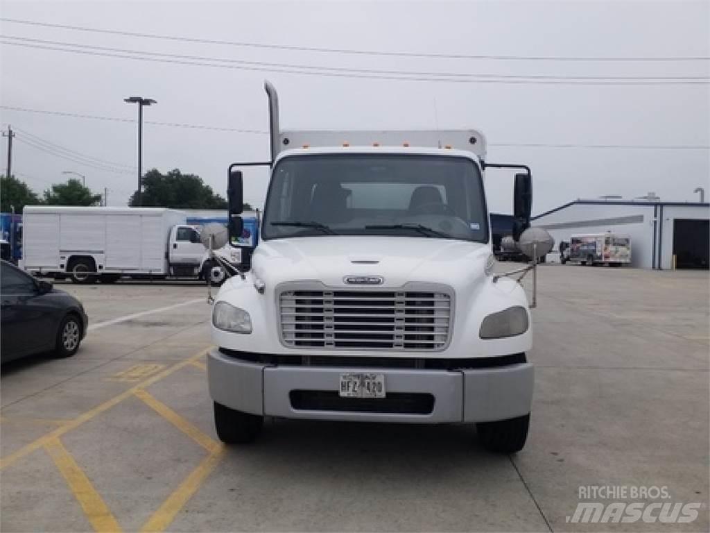 Freightliner M2106 Camioane transport bauturi