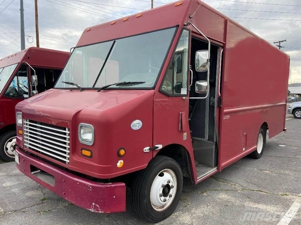 Freightliner MT45 Autoutilitara transoprt marfuri