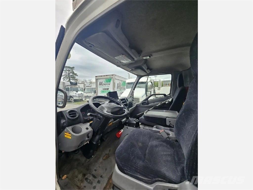 Hino 195 Camion cu control de temperatura