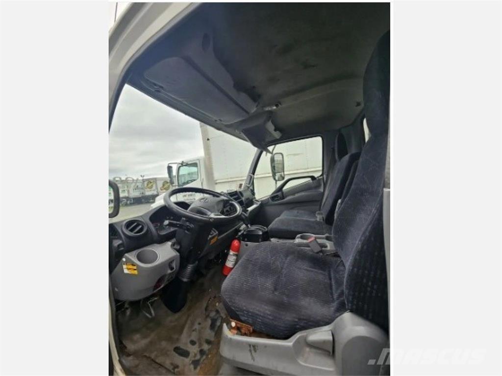 Hino 195 Camion cu control de temperatura