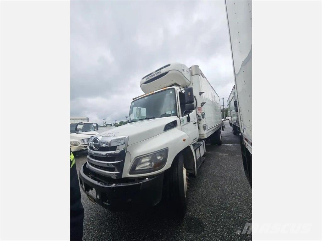 Hino 268 Camion cu control de temperatura