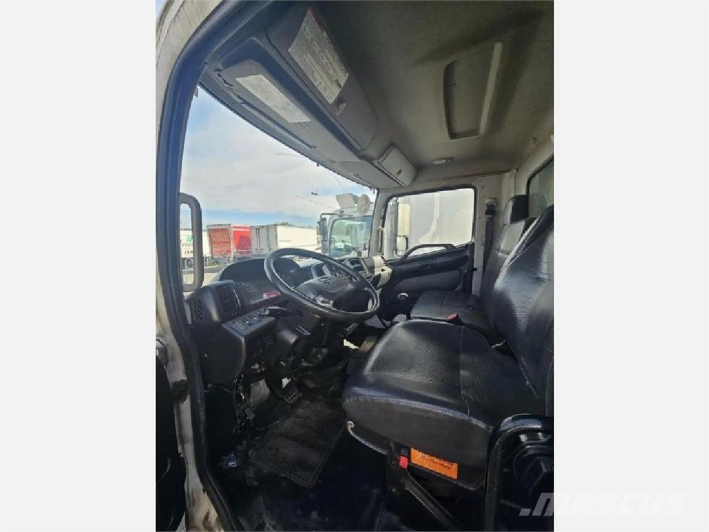 Hino 268 Camion cu control de temperatura