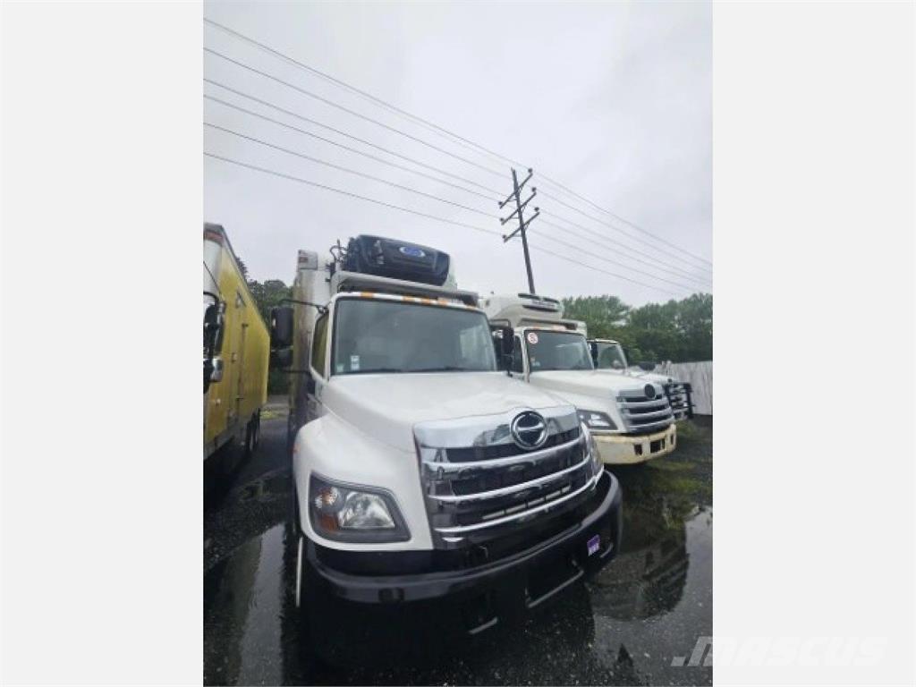Hino 268 Camion cu control de temperatura
