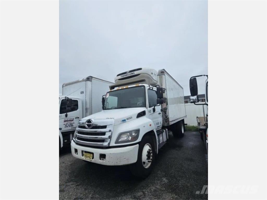 Hino 268 Camion cu control de temperatura