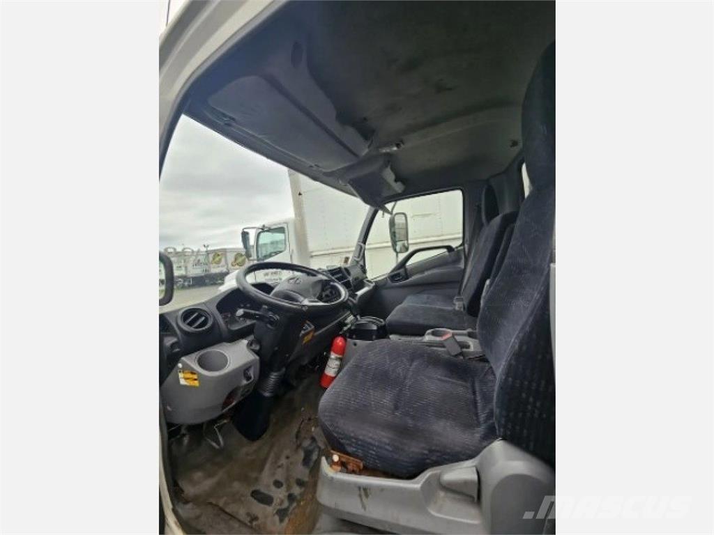 Hino 268 Camion cu control de temperatura