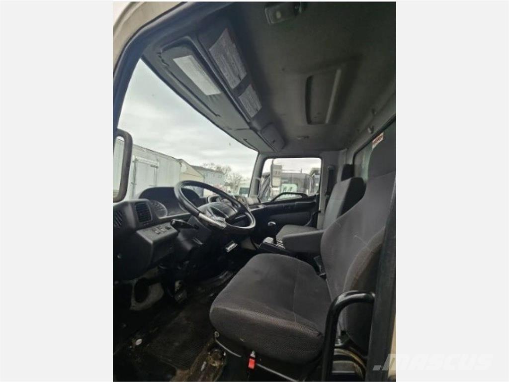 Hino 268 Camion cu control de temperatura