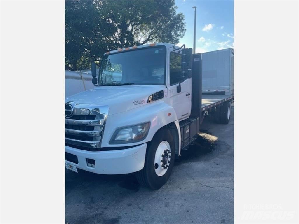 Hino 338 Camioane platforma/prelata