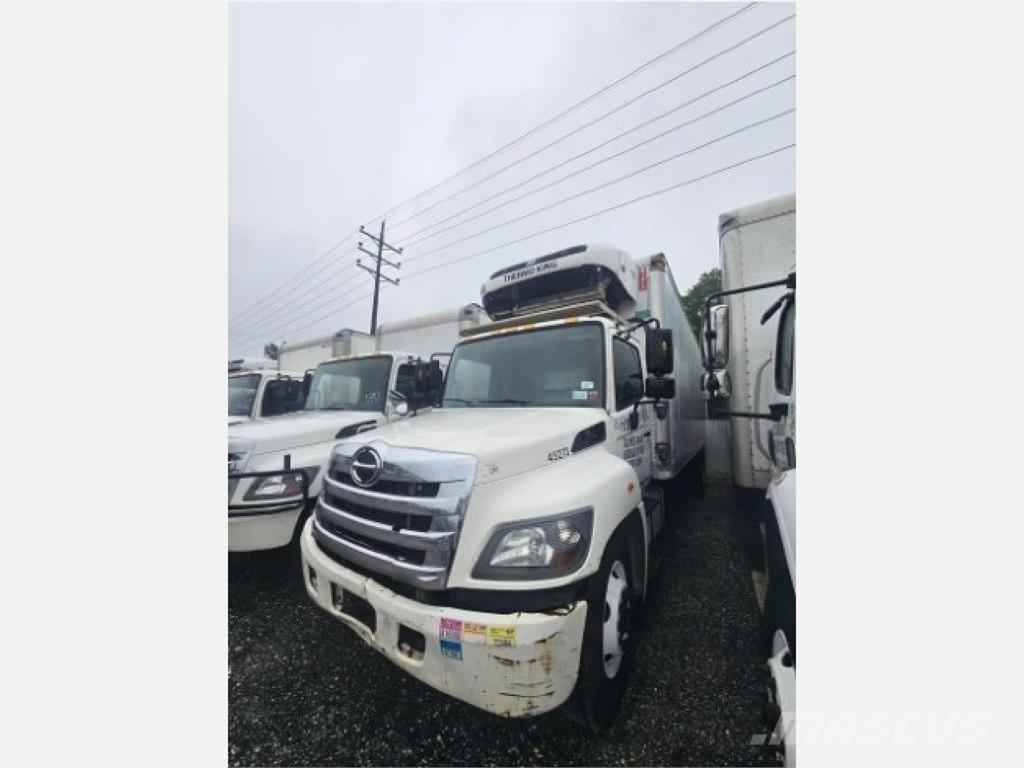 Hino 338 Camion cu control de temperatura