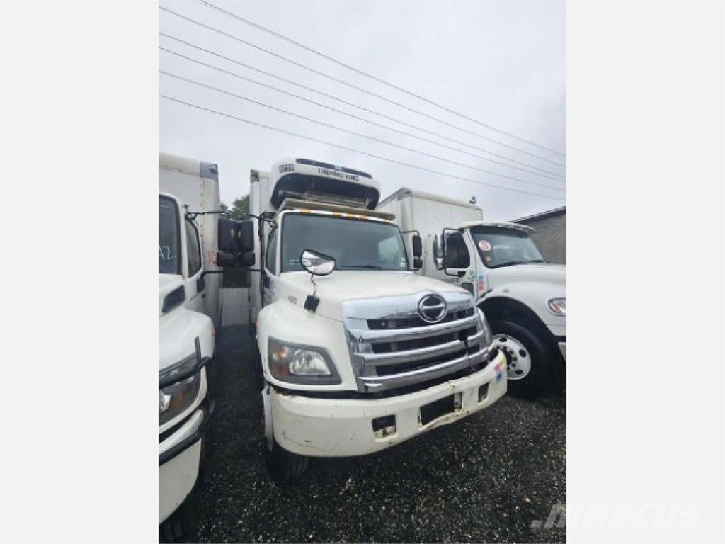 Hino 338 Camion cu control de temperatura