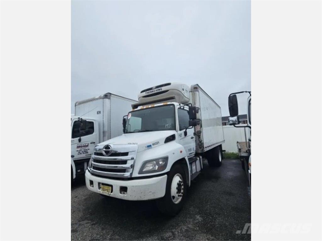 Hino 338 Camion cu control de temperatura
