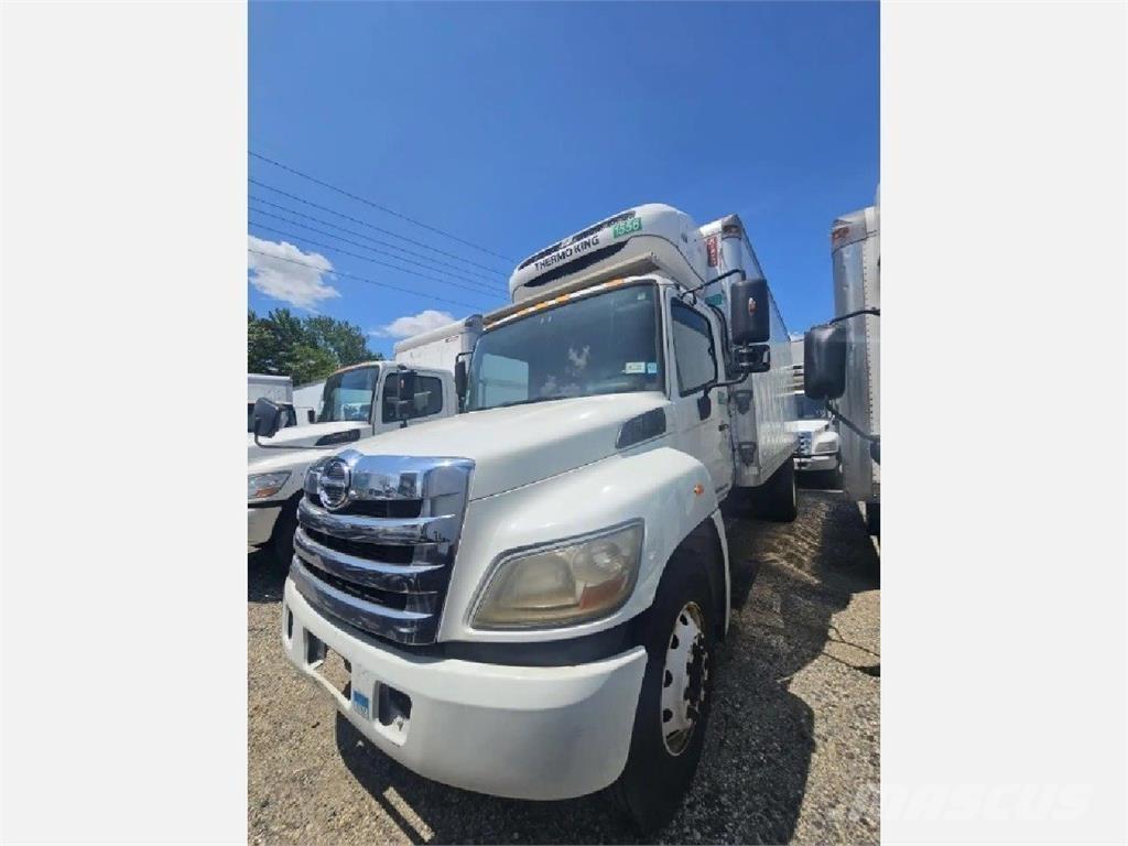 Hino 338 Camion cu control de temperatura